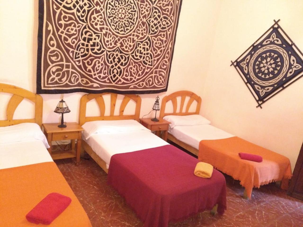 Hostal Corona Пальма-де-Майорка Экстерьер фото
