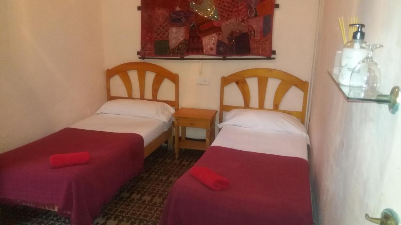 Hostal Corona Пальма-де-Майорка Экстерьер фото